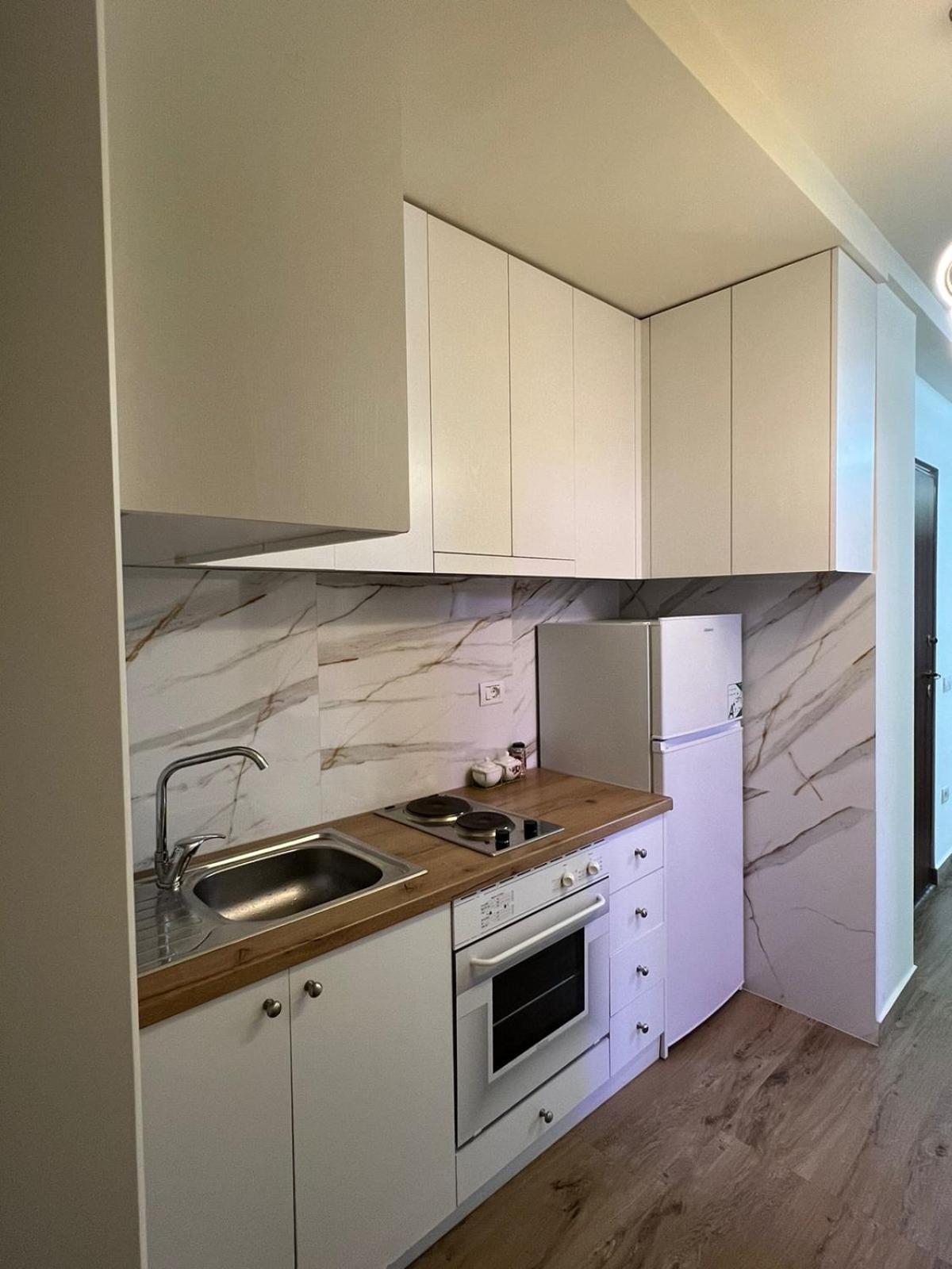 Condor Center Luxury Apartment Tirana Eksteriør billede