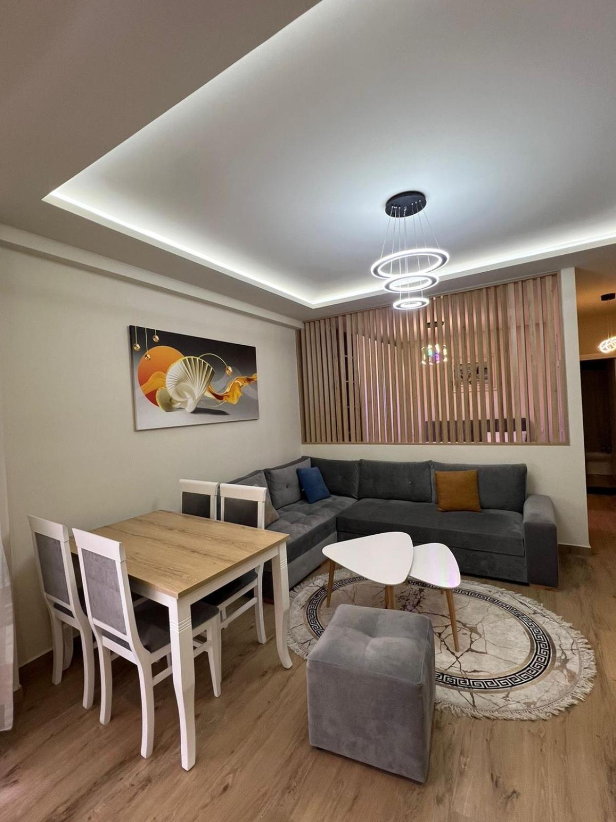 Condor Center Luxury Apartment Tirana Eksteriør billede